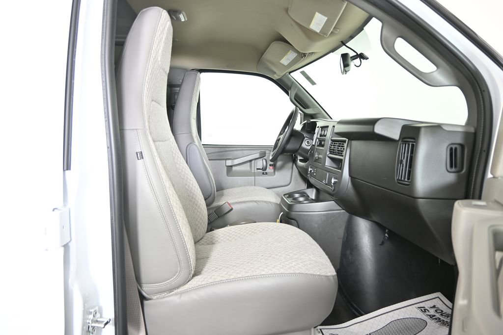 New 2026 Chevrolet Express 3500 image 13