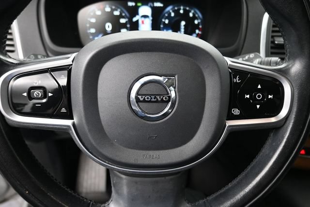 Used 2022 Volvo XC90 T6 Momentum w/ Climate Package AWD/4WD image 11