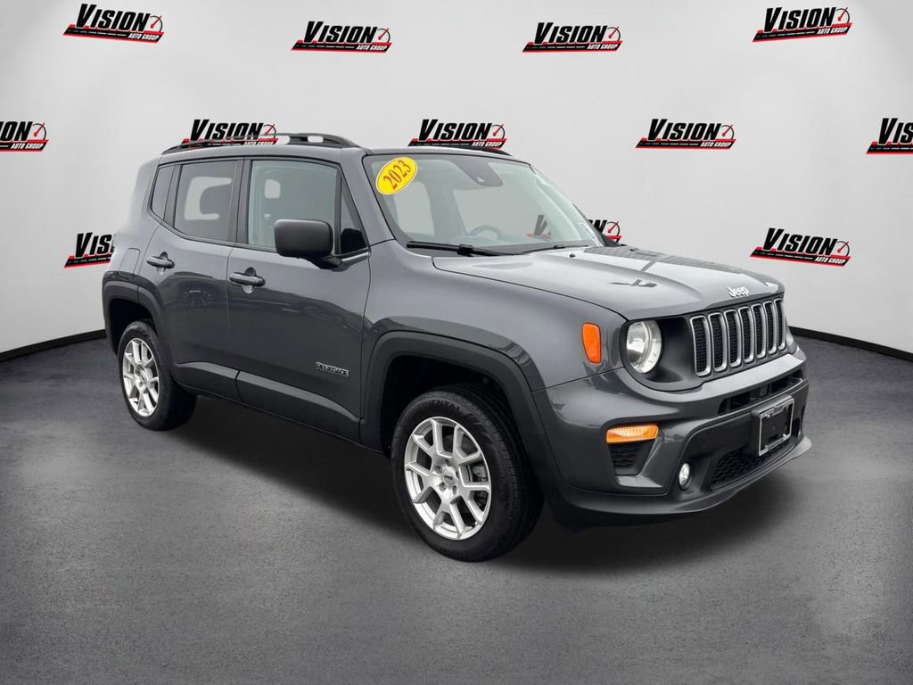 Used 2023 Jeep Renegade Latitude w/ Sun/Sound Group image 3