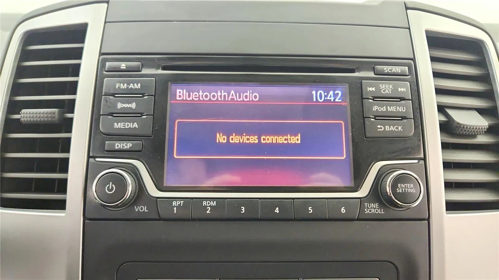 Used 2018 Nissan Frontier SV image 27