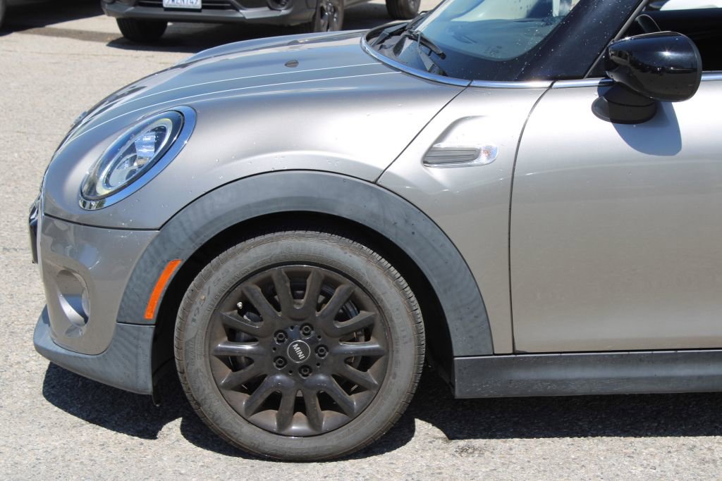 Used 2020 MINI Cooper 2-Door Hardtop FWD image 7