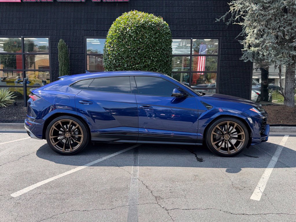 Used 2021 Lamborghini Urus AWD/4WD image 21