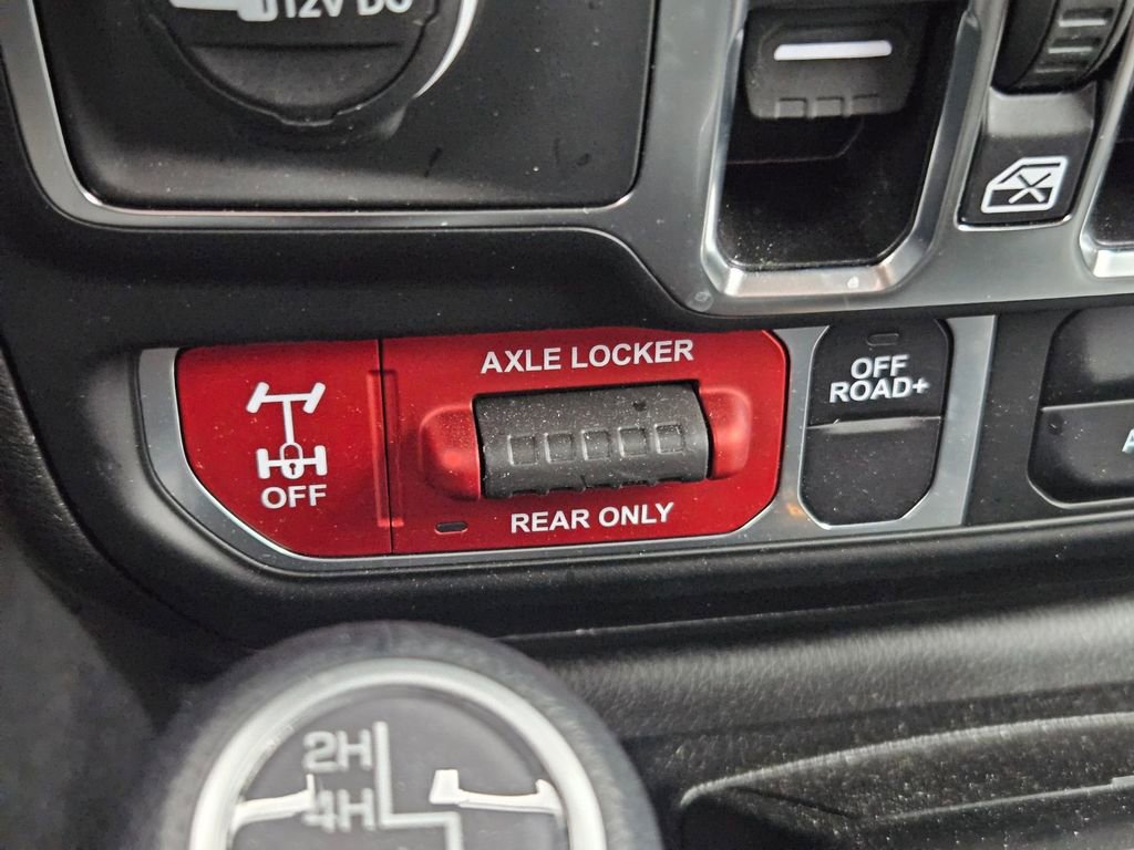 Certified 2024 Jeep Gladiator Willys image 31