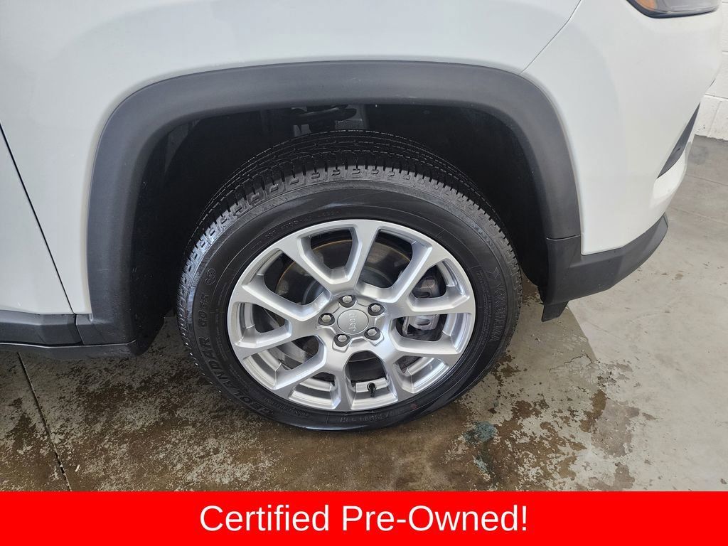 Used 2024 Jeep Compass Latitude image 39