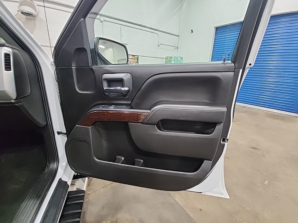 Used 2018 GMC Sierra 1500 SLE w/ Suspension Package, Off-Road AWD/4WD image 19