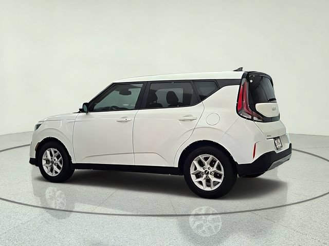 Used 2023 Kia Soul S FWD image 4