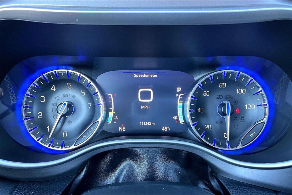 Used 2022 Chrysler Pacifica Touring-L image 20