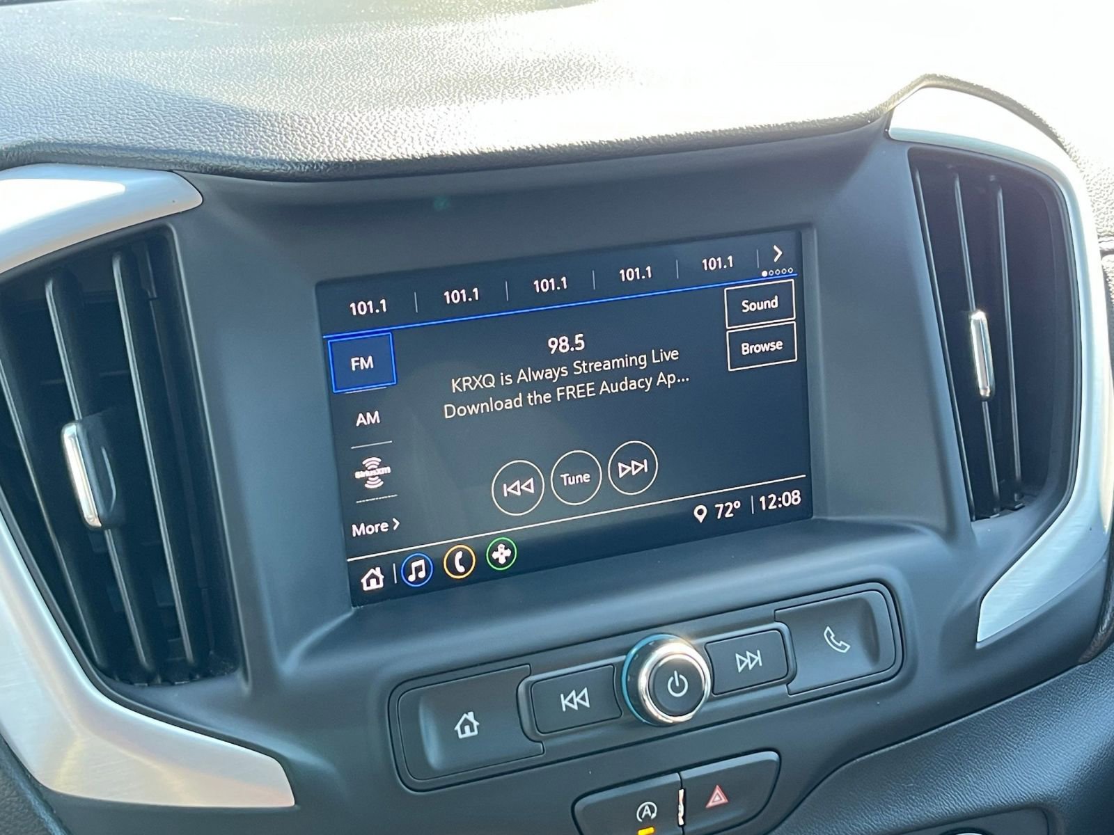 Used 2024 GMC Terrain SLE image 20