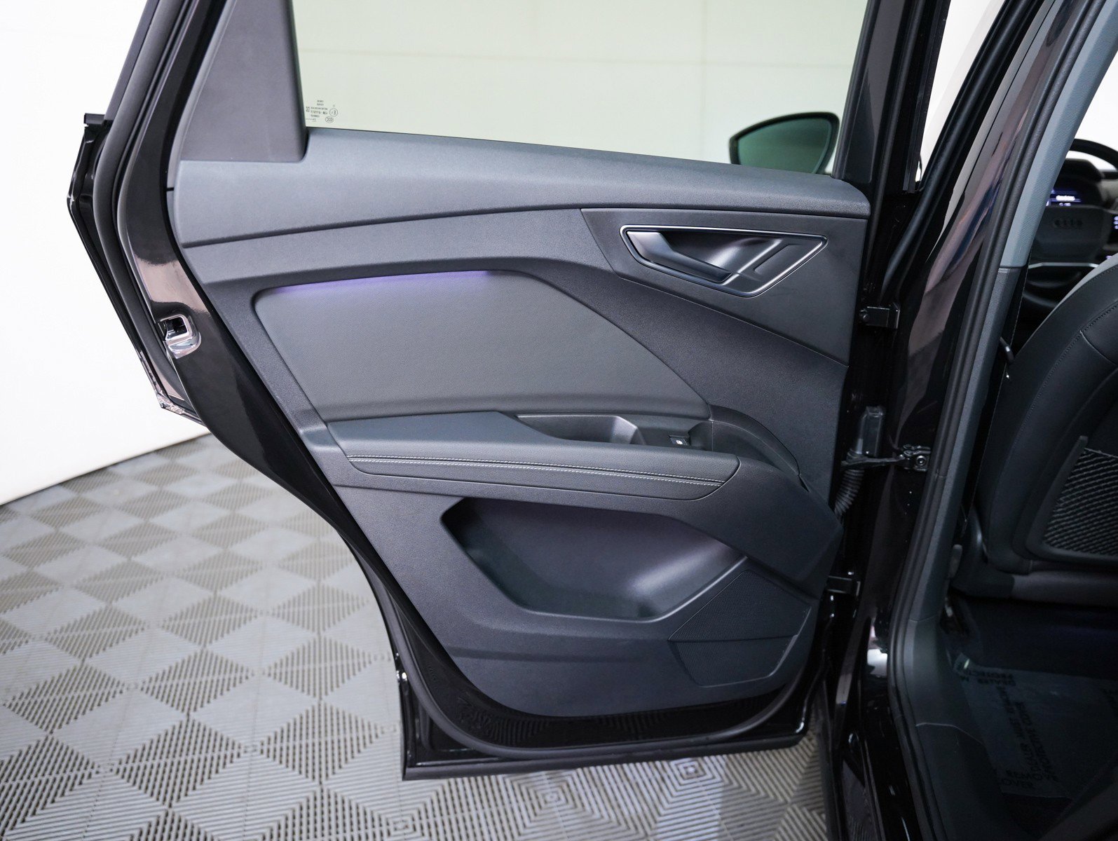 Used 2024 Audi Q4 e-tron Premium Plus image 20