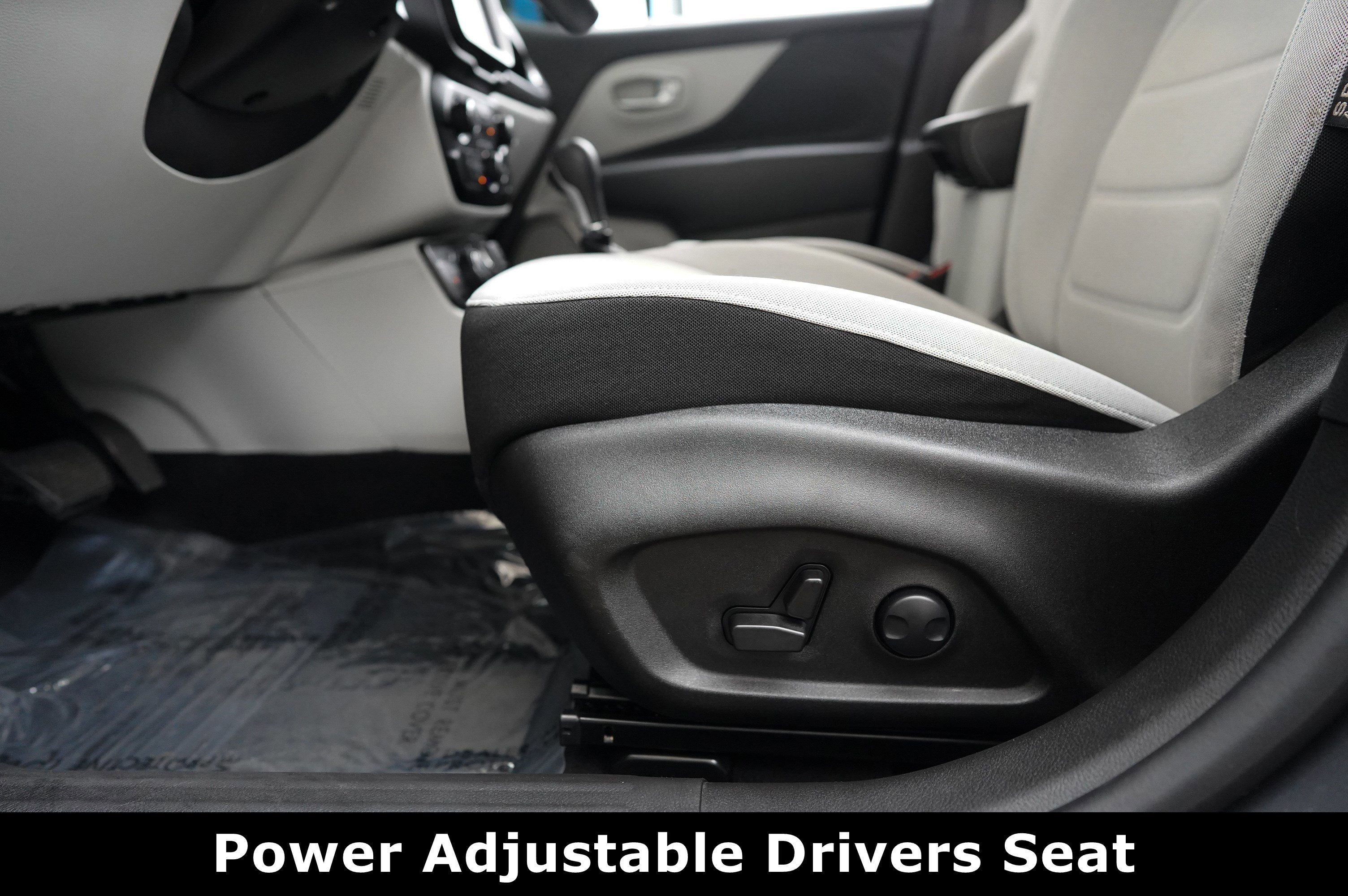 Used 2022 Jeep Renegade Latitude w/ Convenience Group image 12