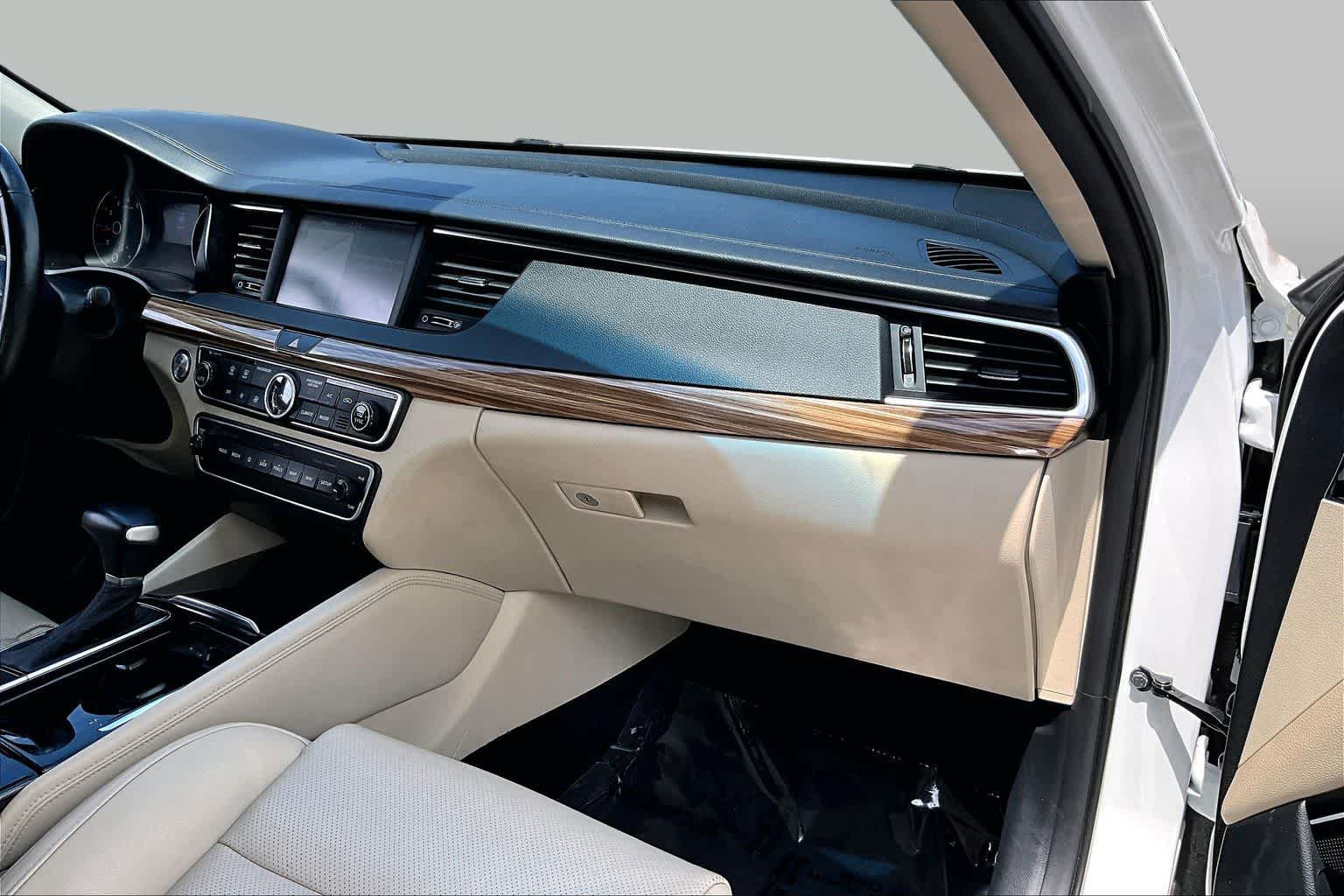 Used 2019 Kia Cadenza Technology FWD image 30