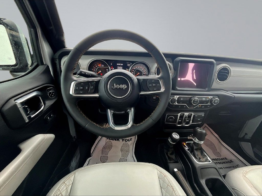 Used 2023 Jeep Wrangler Unlimited Sahara AWD/4WD image 13