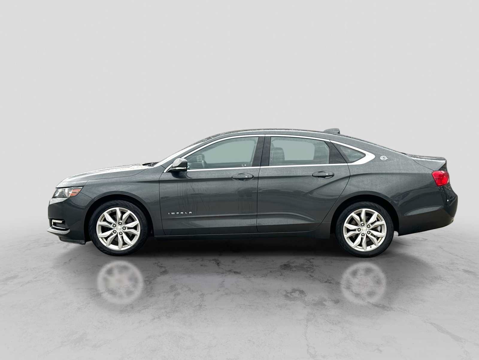Used 2019 Chevrolet Impala LT FWD image 3