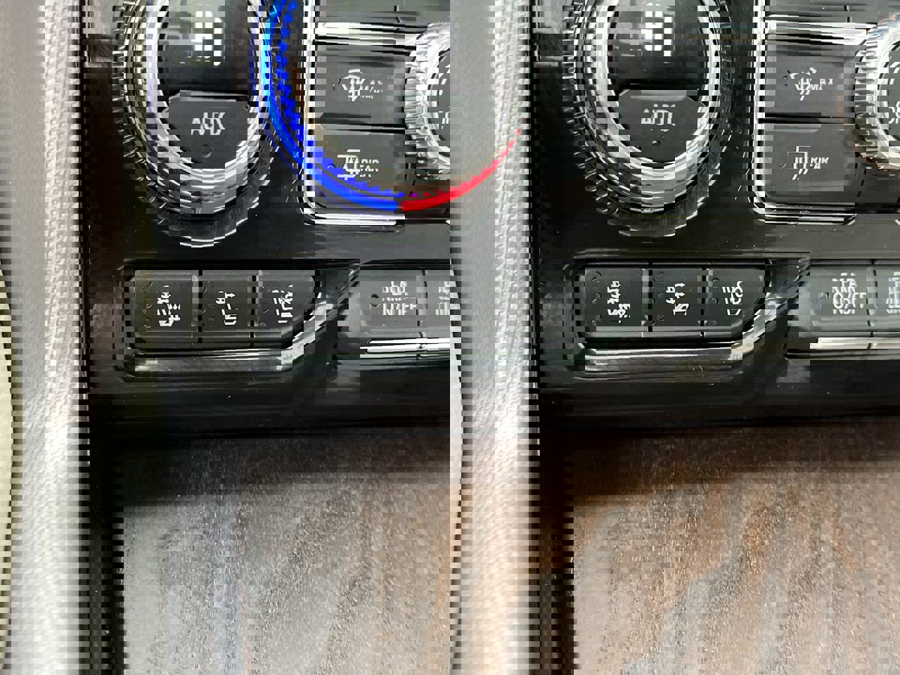 Certified 2024 GMC Yukon Denali AWD/4WD image 26