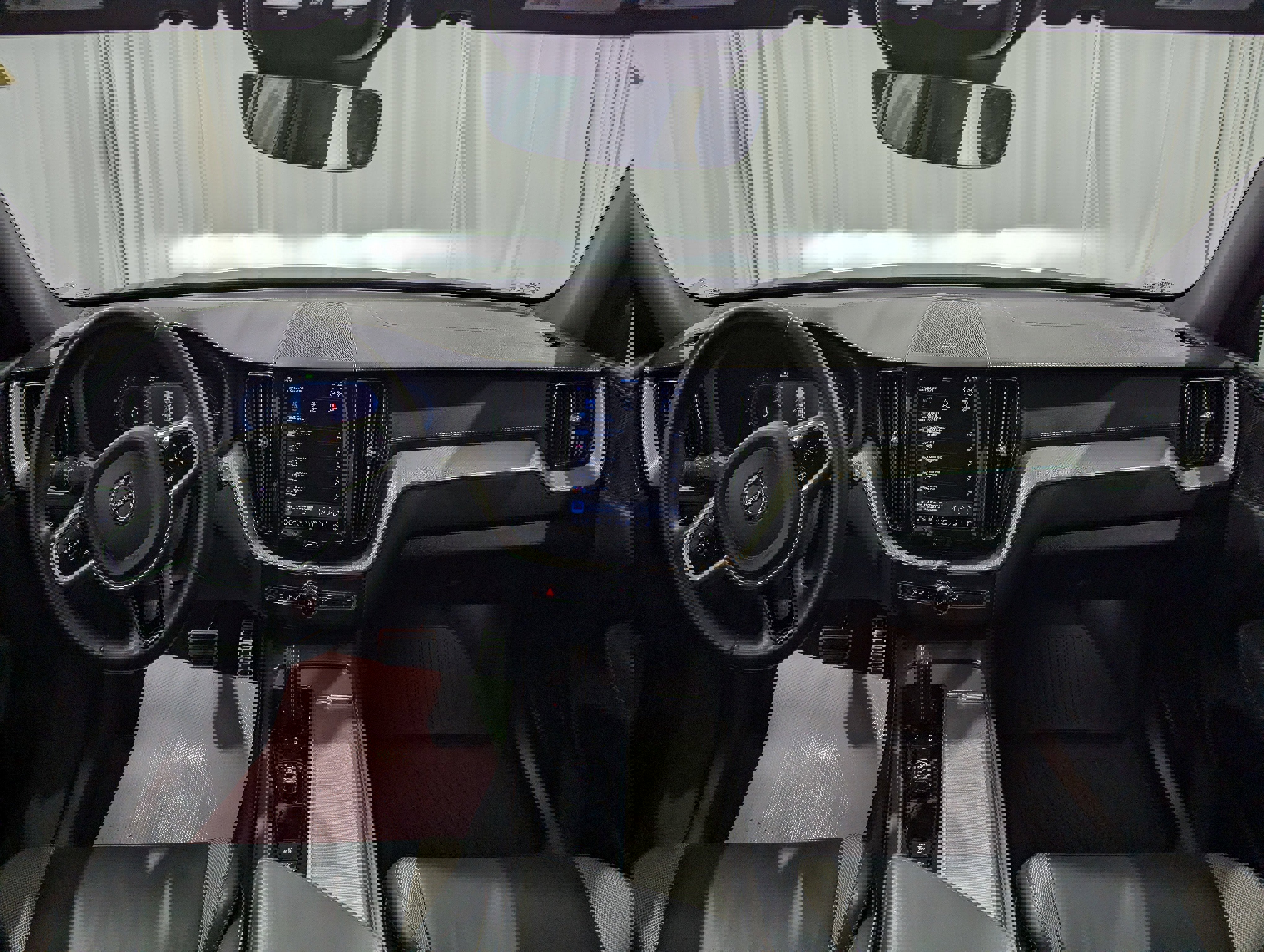 Used 2022 Volvo XC60 T8 R-Design w/ Climate Package image 13