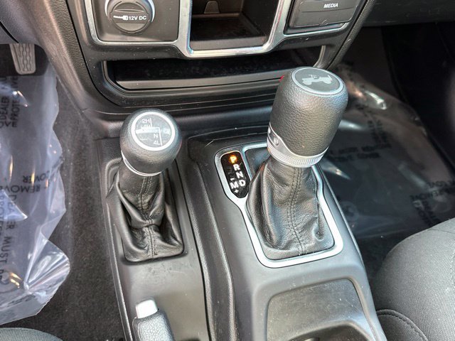 Used 2021 Jeep Wrangler Sport AWD/4WD image 10