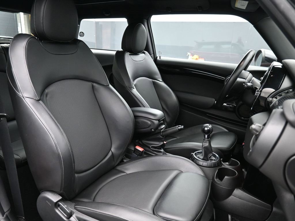 Used 2016 MINI Cooper S w/ Storage Package image 21