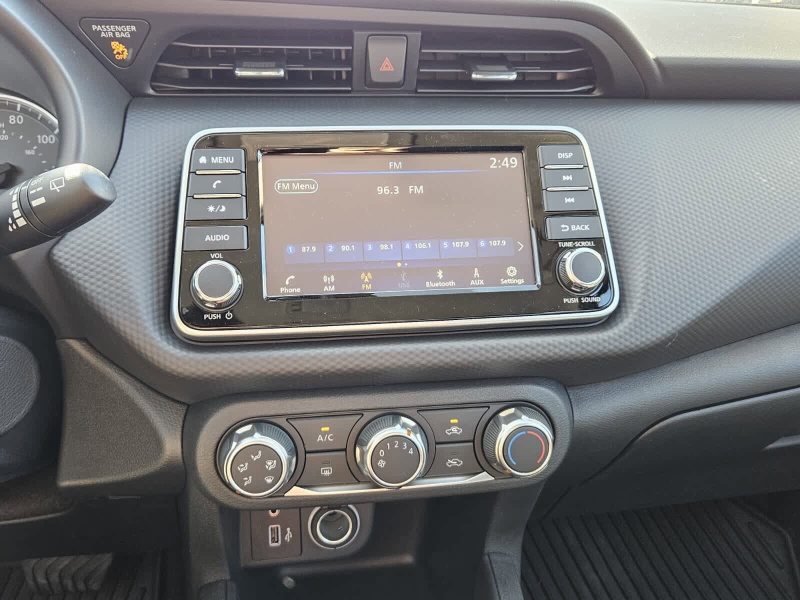 New 2025 Nissan Kicks Play S image 8