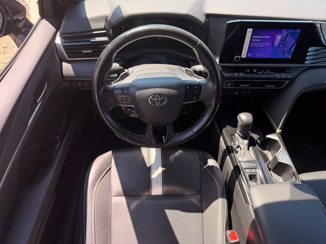 Used 2025 Toyota Camry SE FWD image 15