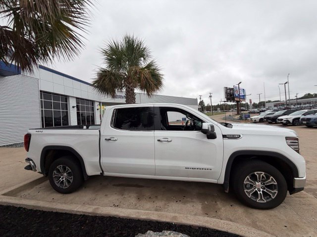 Used 2025 GMC Sierra 1500 SLT AWD/4WD image 21