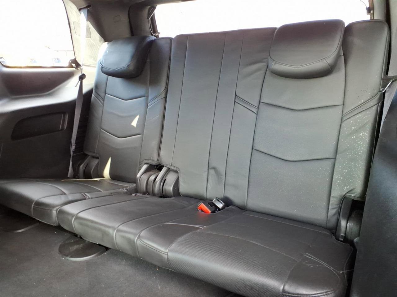 Used 2017 Cadillac Escalade Platinum image 8