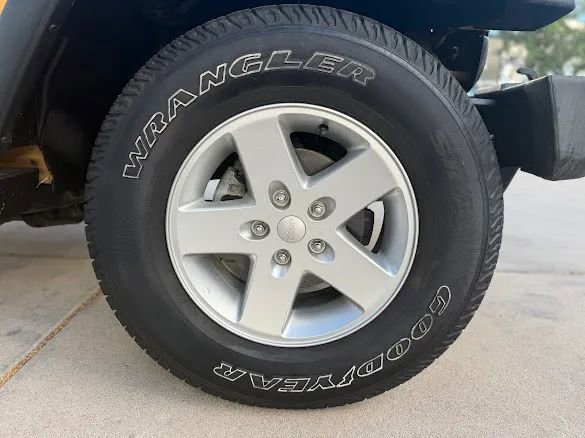 Used 2014 Jeep Wrangler Unlimited Sport w/ Quick Order Package 24S AWD/4WD image 9