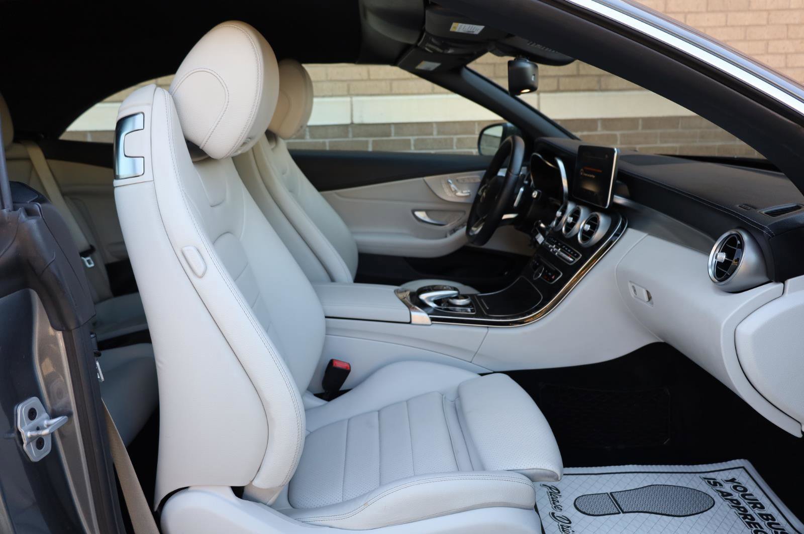 Used 2018 Mercedes-Benz C 300 4MATIC Cabriolet image 27
