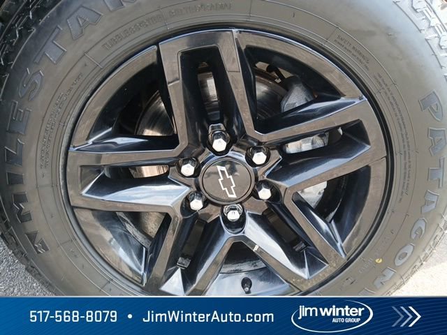 Used 2024 Chevrolet Silverado 1500 RST w/ Convenience Package II AWD/4WD image 3