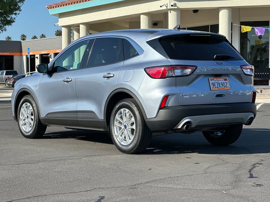 Used 2022 Ford Escape SE FWD image 5