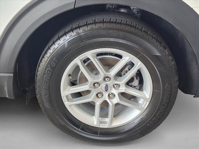 Used 2025 Ford Explorer Active RWD image 23