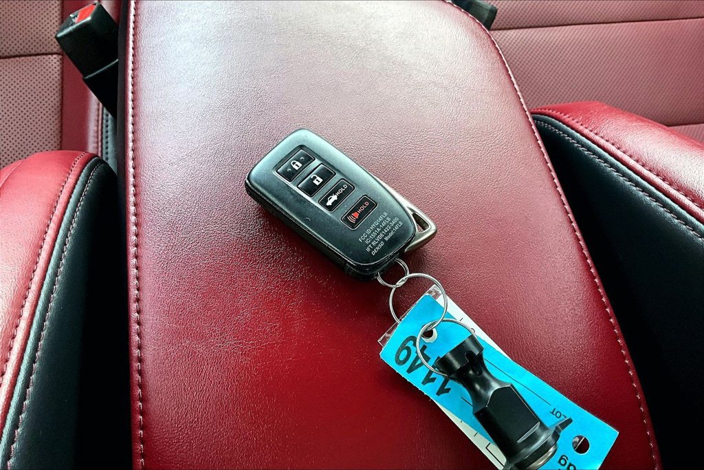 Used 2024 Lexus IS 300 w/ Comfort Package RWD image 14