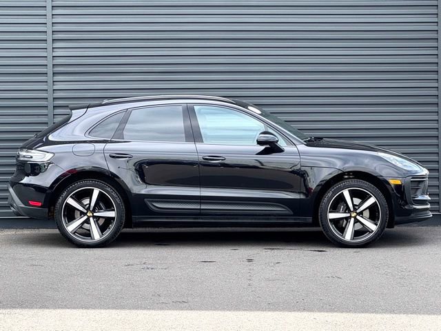 Certified 2025 Porsche Macan image 8
