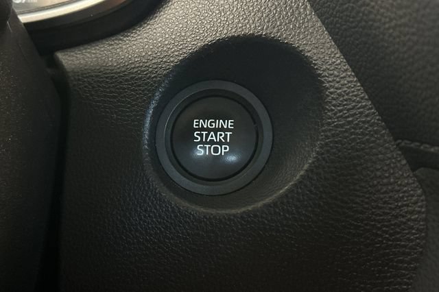 Certified 2025 Toyota Corolla Cross XLE FWD image 27