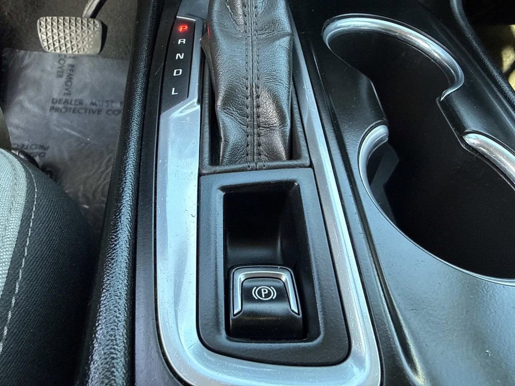 Used 2020 Chevrolet Equinox LS image 30