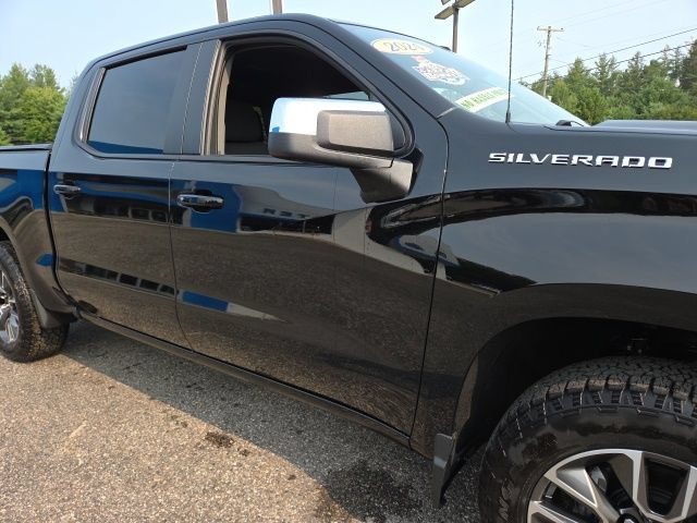 Used 2024 Chevrolet Silverado 1500 LT AWD/4WD image 32