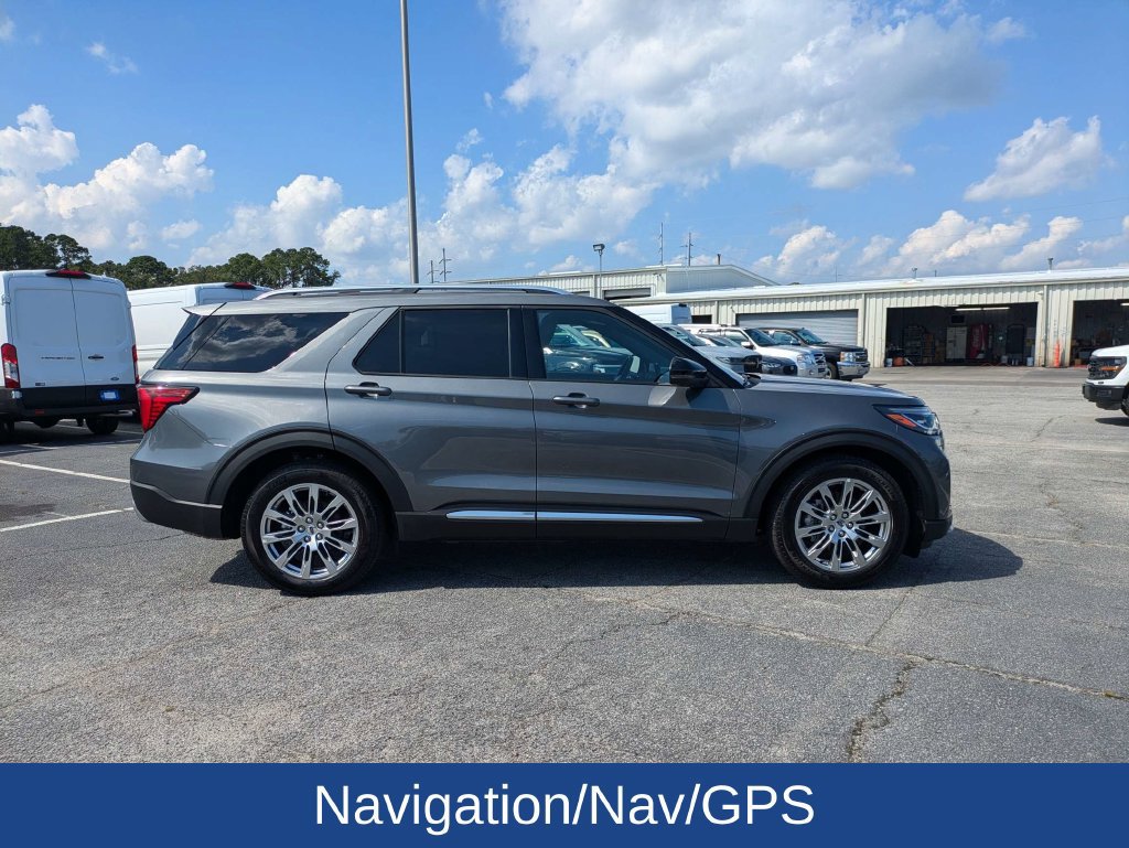 Certified 2026 Ford Explorer Platinum RWD image 3