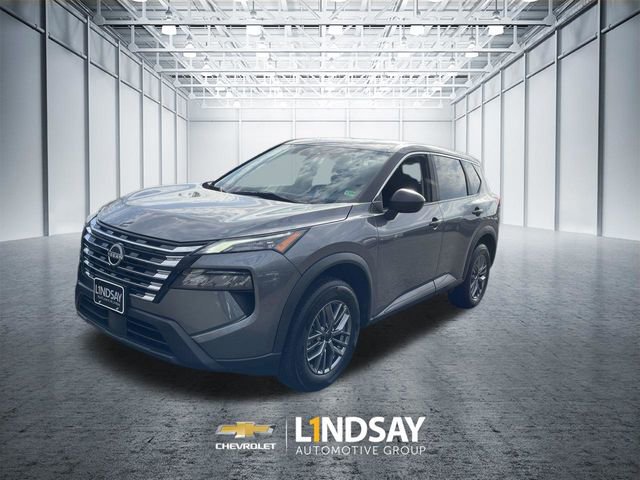 Used 2024 Nissan Rogue S image 1