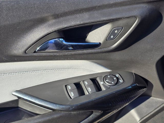Used 2024 Chevrolet Trax LT w/ Sunroof Package FWD image 24