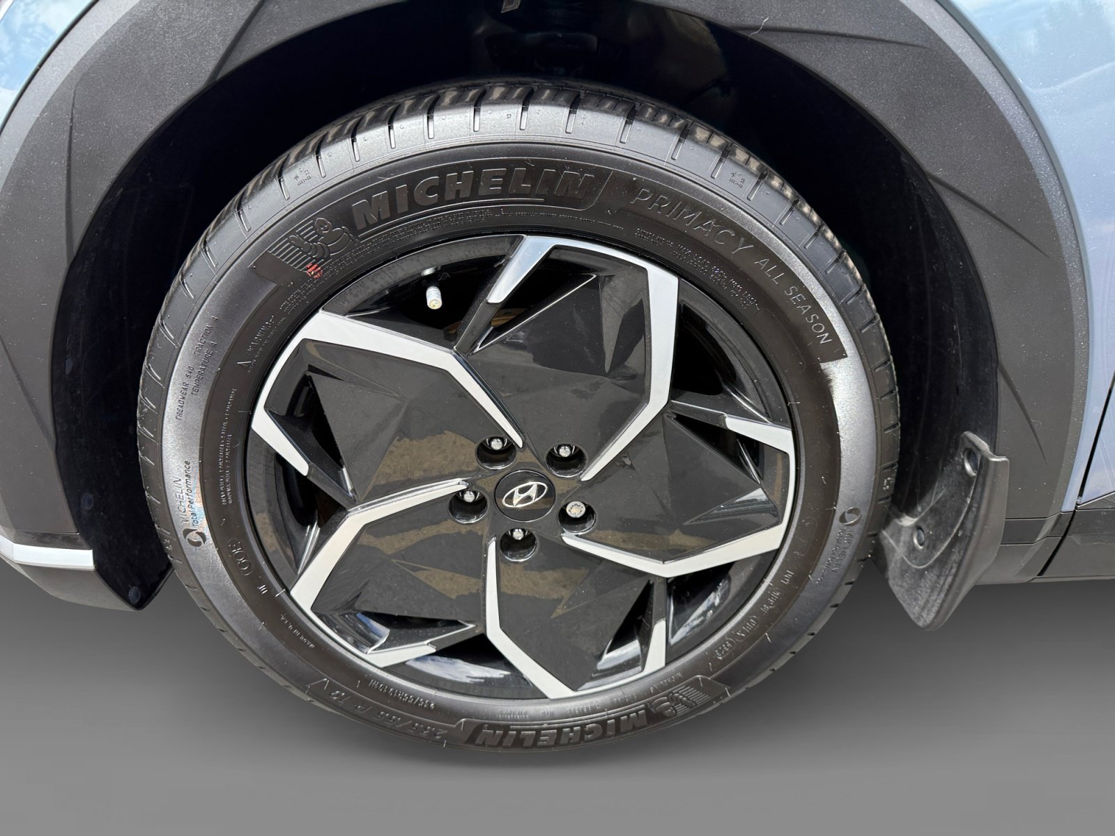 Certified 2024 Hyundai Ioniq 5 SE RWD image 9