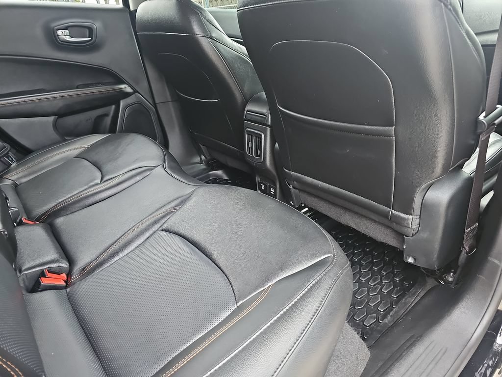 Used 2019 Jeep Compass Limited FWD image 11