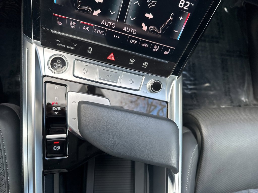 Used 2024 Audi Q8 e-tron Prestige image 49