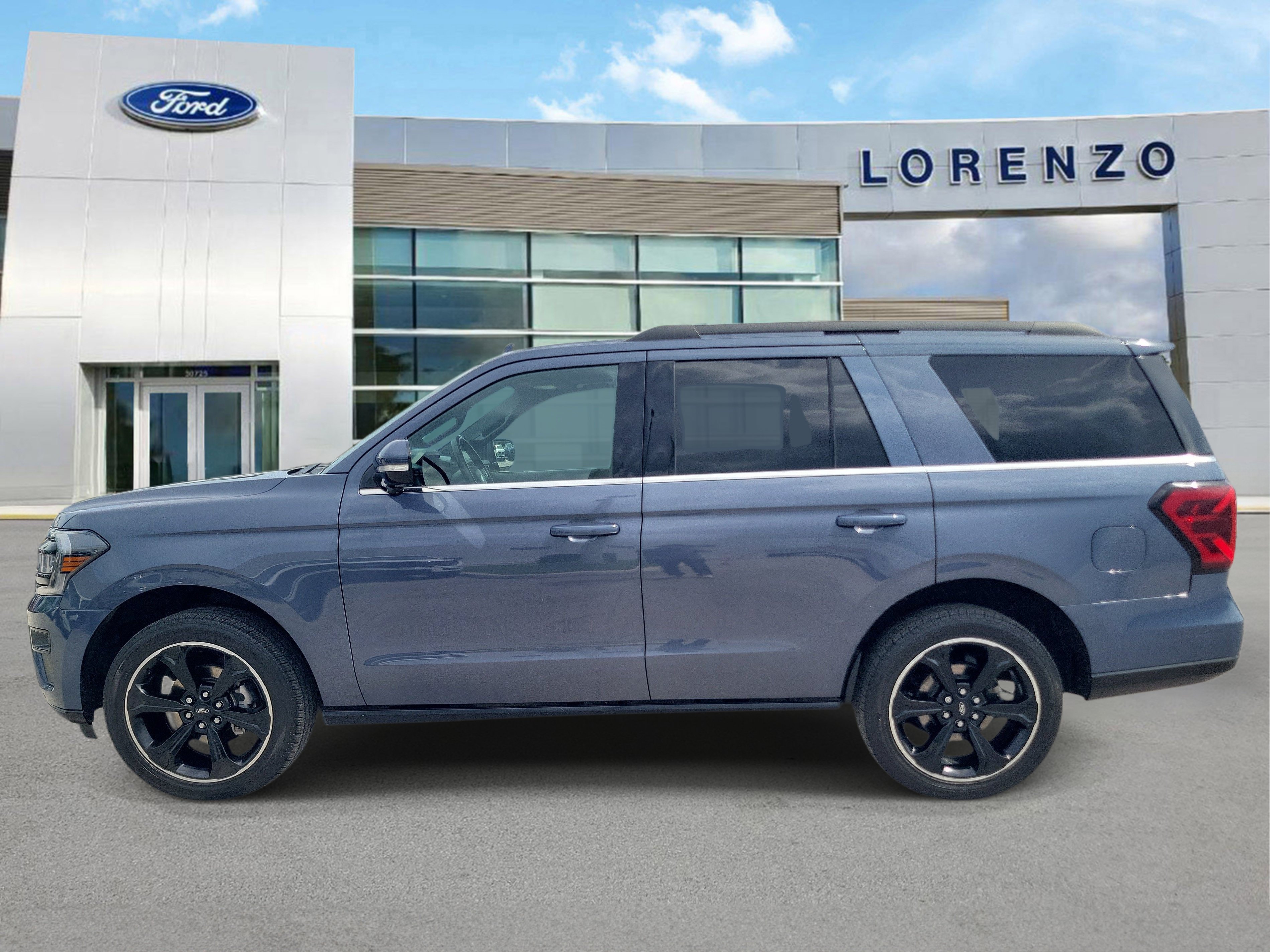 Used 2023 Ford Expedition Limited RWD image 8