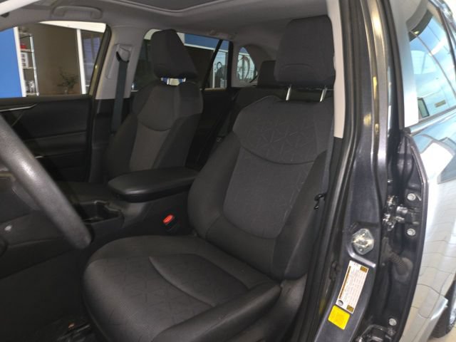 Used 2023 Toyota RAV4 XLE w/ Convenience Package FWD image 11