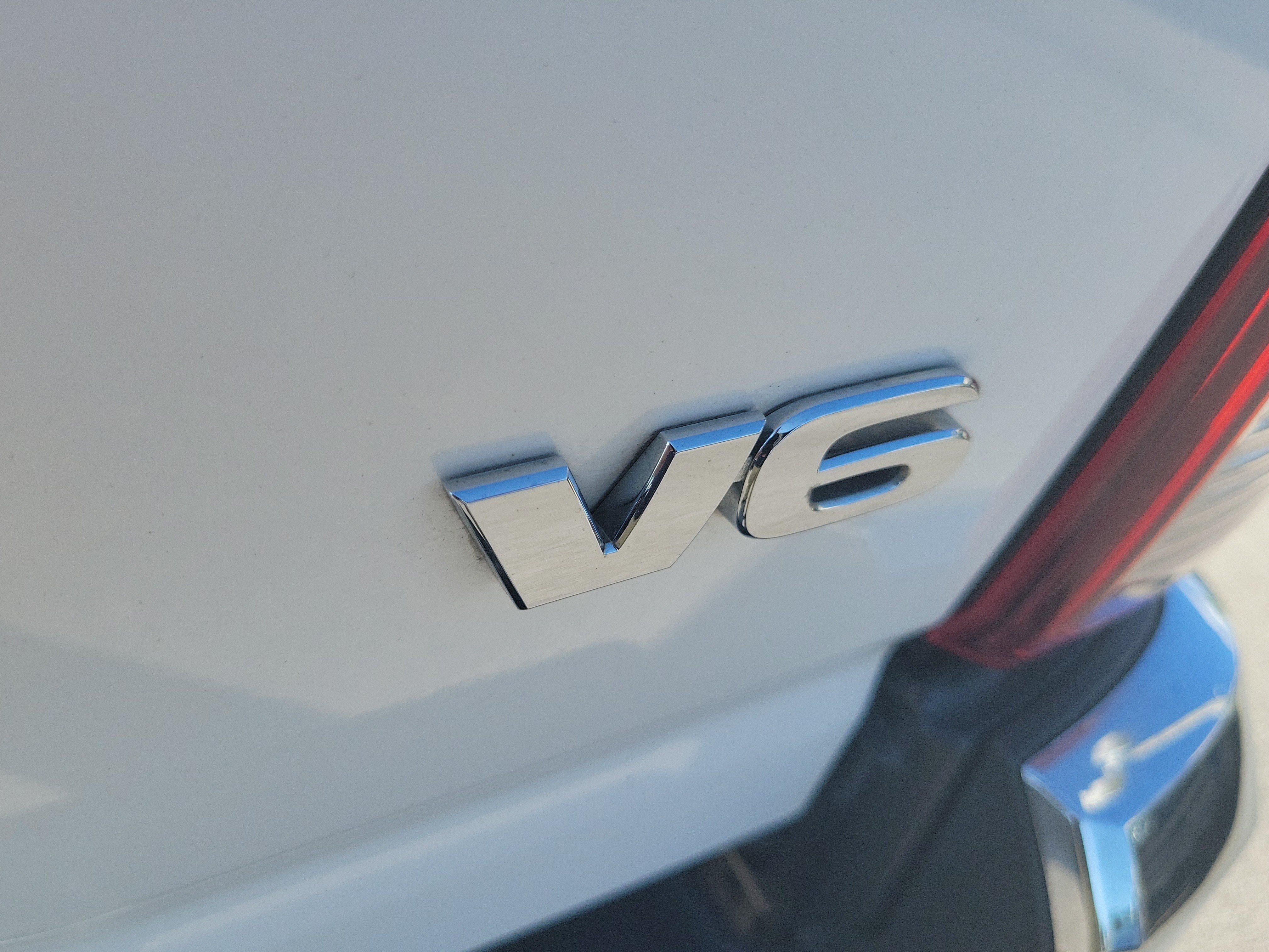 Used 2018 Toyota Tacoma SR5 RWD image 9