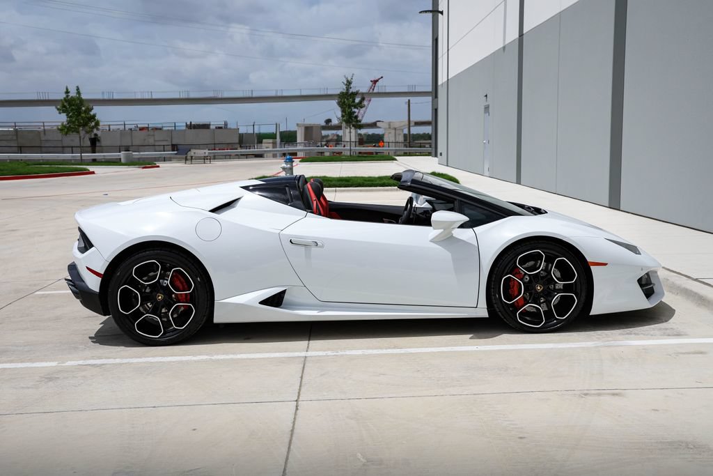 Used 2019 Lamborghini Huracan LP 580-2 RWD image 11