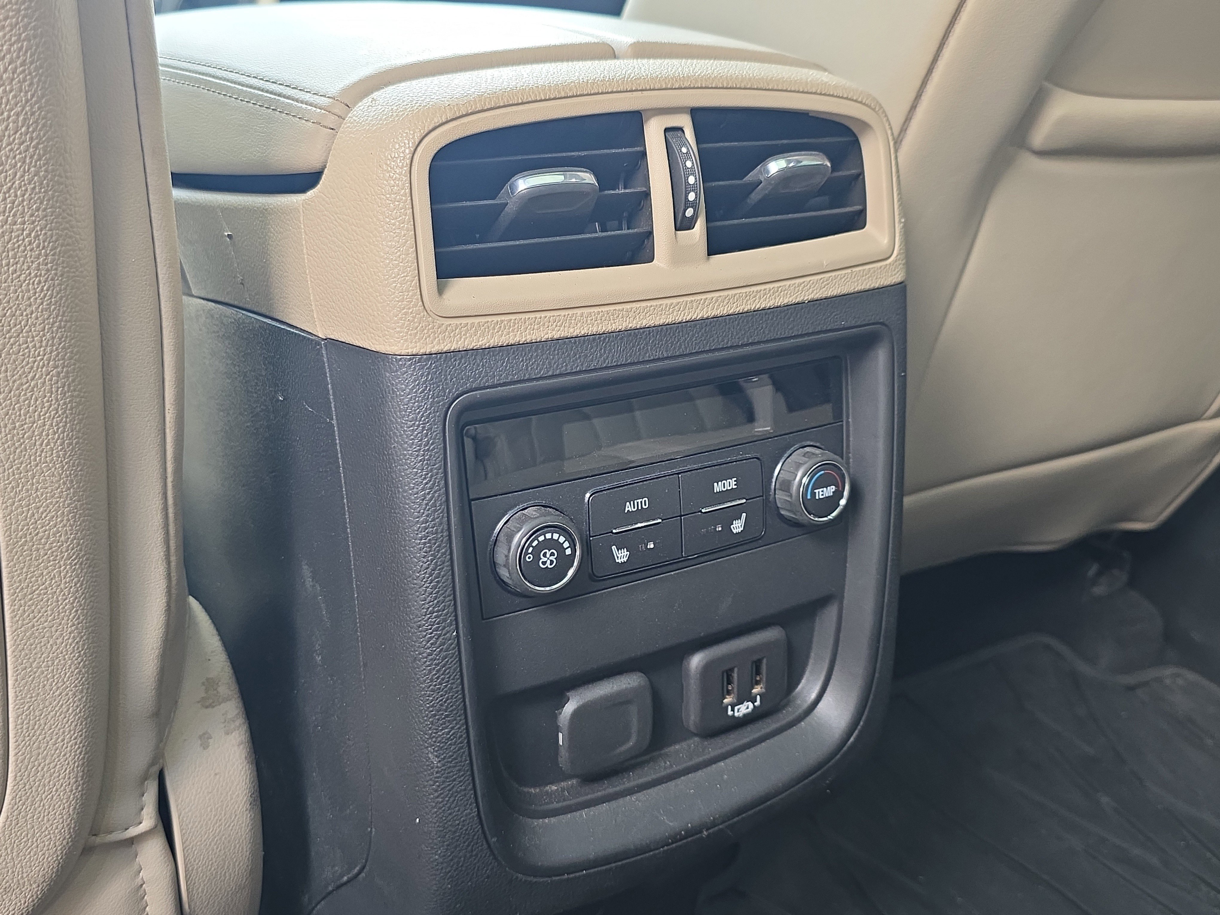 Used 2020 Buick Envision Essence w/ LPO, Interior Luxury Package image 12