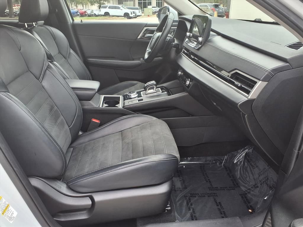Used 2024 Mitsubishi Outlander Ralliart AWD/4WD image 9