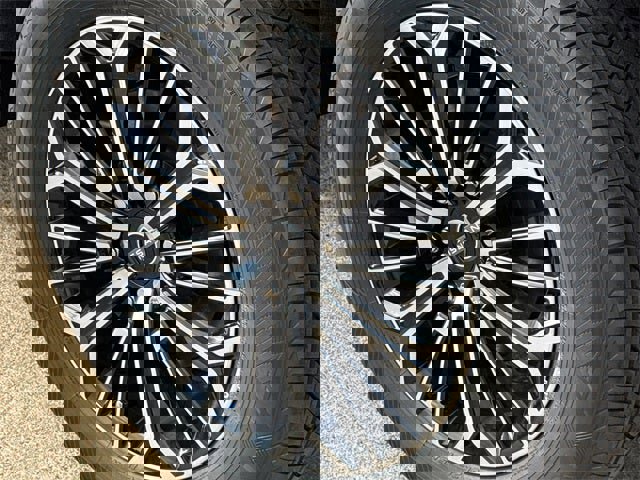 New 2026 Nissan Armada Platinum image 11