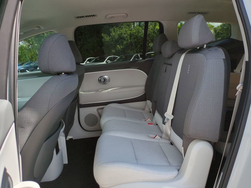 New 2026 Hyundai Ioniq 9 SE image 13