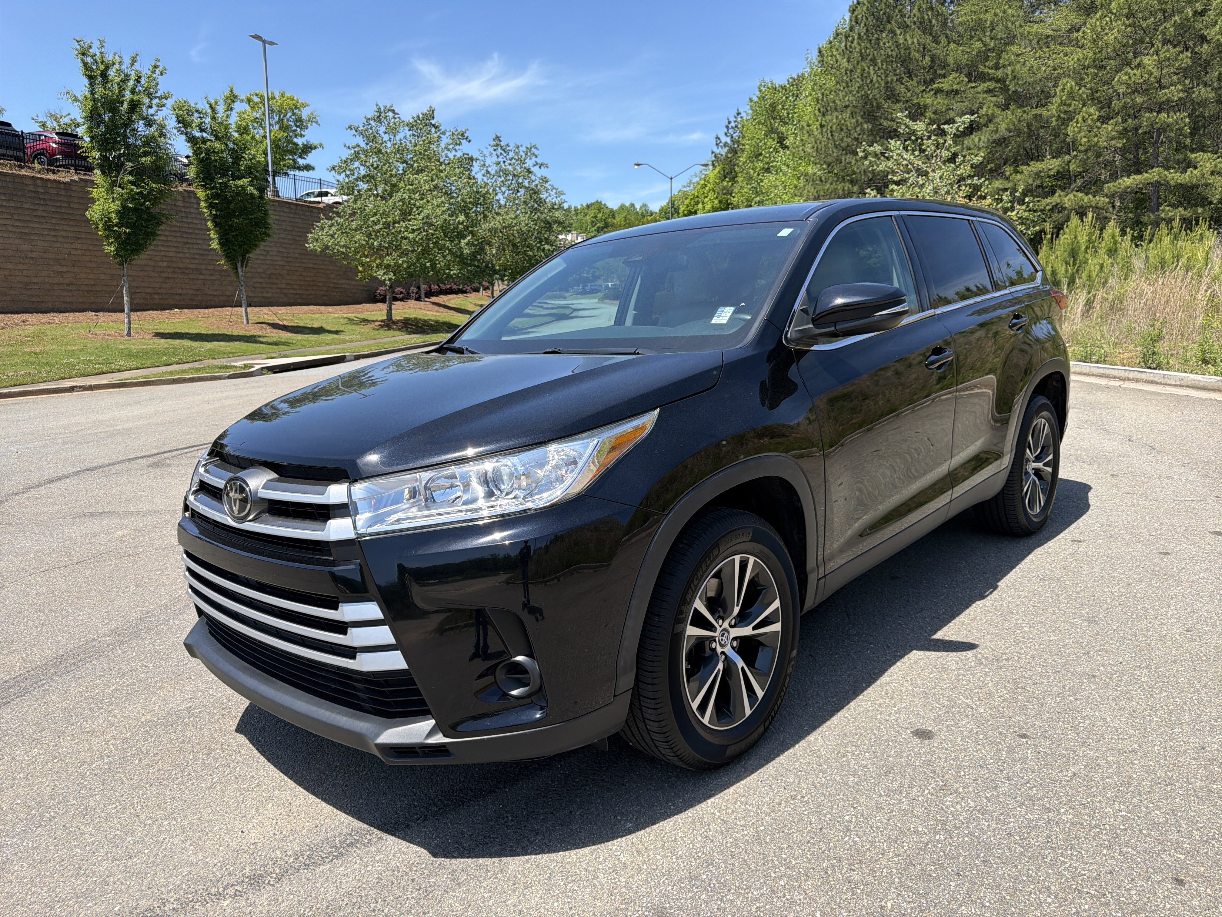 Used 2019 Toyota Highlander LE